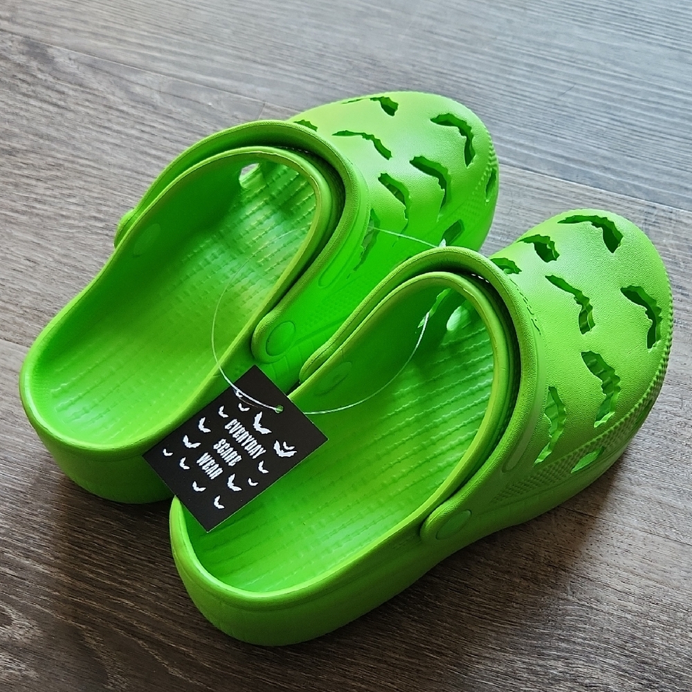 YRUshoes Bat Clogs